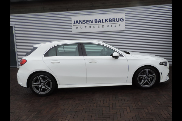 Mercedes-Benz A-Klasse 180 Business Solution AMG Upgrade auto is nieuw zeer mooi