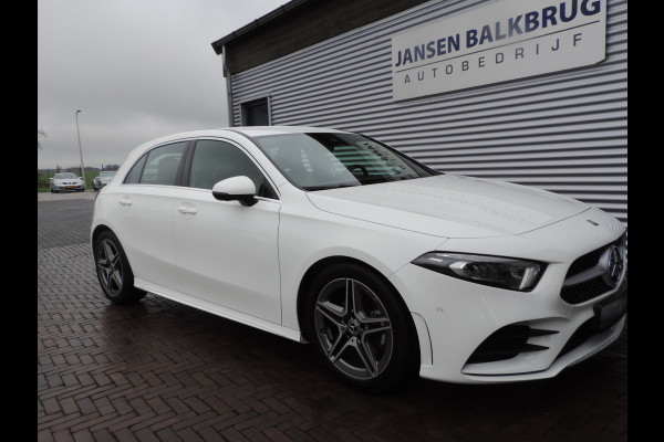 Mercedes-Benz A-Klasse 180 Business Solution AMG Upgrade auto is nieuw zeer mooi