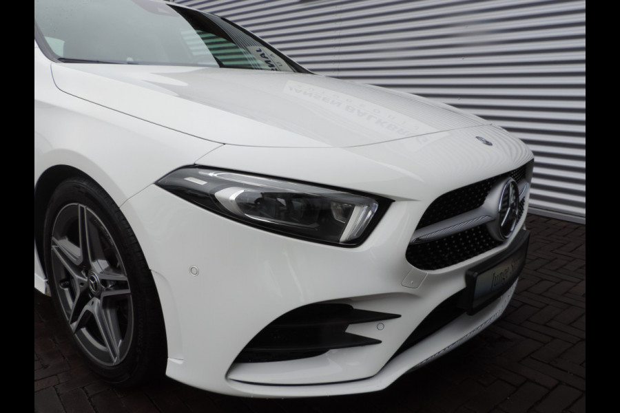Mercedes-Benz A-Klasse 180 Business Solution AMG Upgrade auto is nieuw zeer mooi