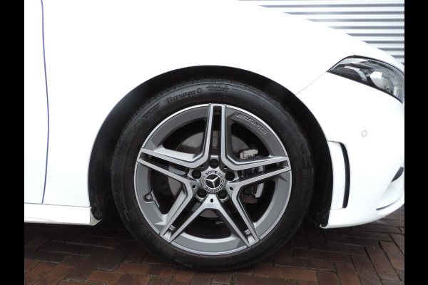 Mercedes-Benz A-Klasse 180 Business Solution AMG Upgrade auto is nieuw zeer mooi