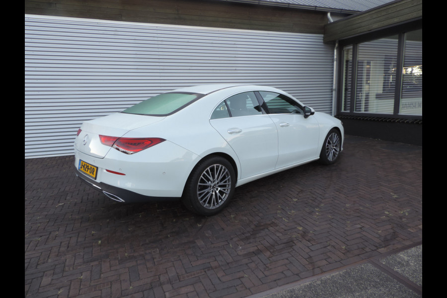Mercedes-Benz CLA-Klasse 200 Business Solution Luxury sfeer licht