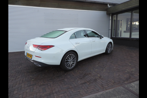 Mercedes-Benz CLA-Klasse 200 Business Solution Luxury sfeer licht