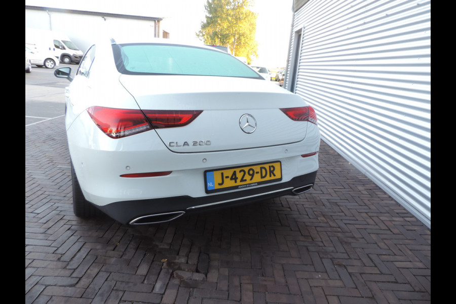 Mercedes-Benz CLA-Klasse 200 Business Solution Luxury sfeer licht
