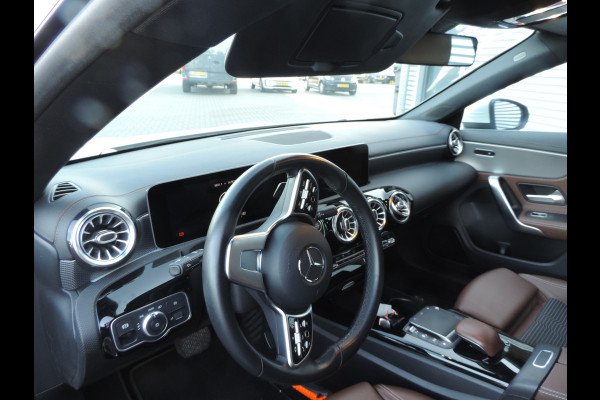 Mercedes-Benz CLA-Klasse 200 Business Solution Luxury sfeer licht