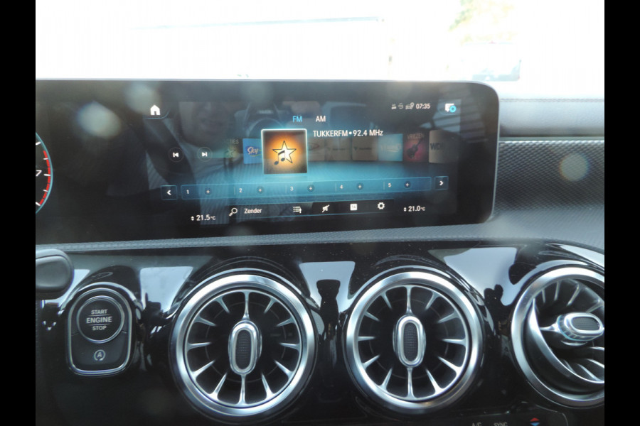 Mercedes-Benz CLA-Klasse 200 Business Solution Luxury sfeer licht