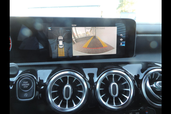 Mercedes-Benz CLA-Klasse 200 Business Solution Luxury sfeer licht
