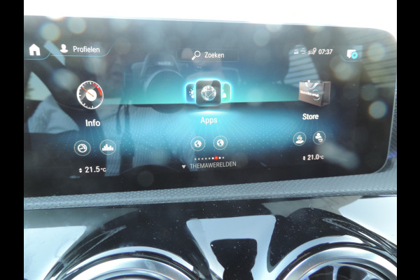 Mercedes-Benz CLA-Klasse 200 Business Solution Luxury sfeer licht