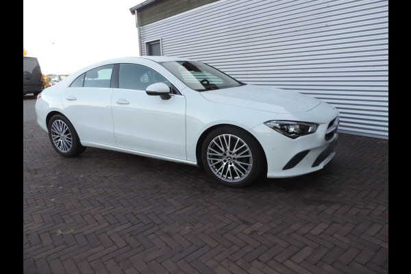Mercedes-Benz CLA-Klasse 200 Business Solution Luxury sfeer licht