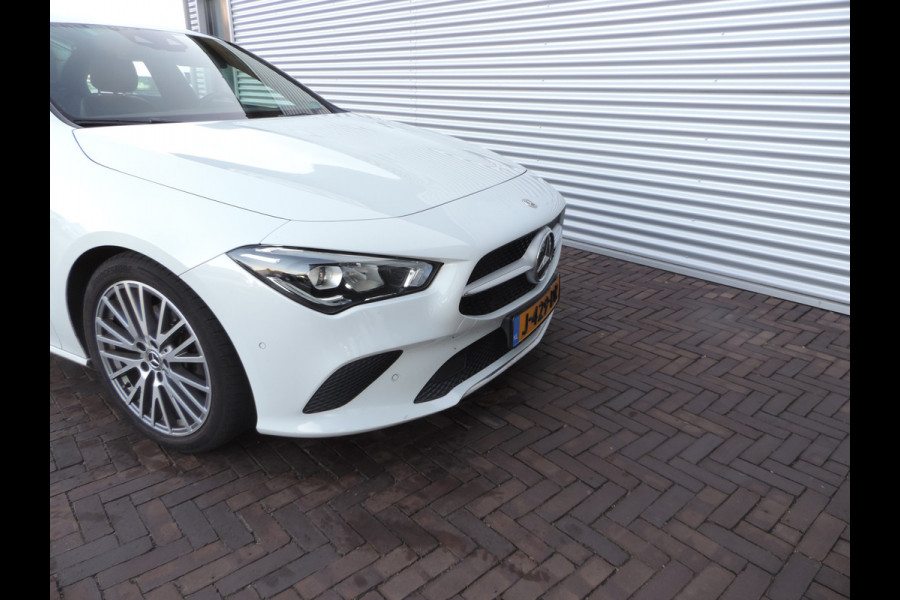 Mercedes-Benz CLA-Klasse 200 Business Solution Luxury sfeer licht