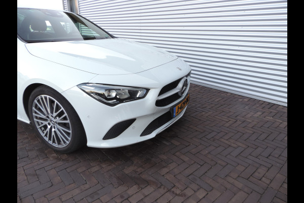 Mercedes-Benz CLA-Klasse 200 Business Solution Luxury sfeer licht