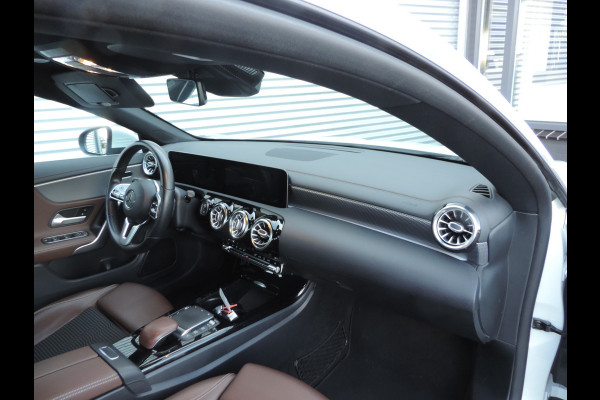 Mercedes-Benz CLA-Klasse 200 Business Solution Luxury sfeer licht