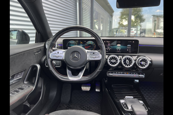Mercedes-Benz A-Klasse 180 Business Solution AMG Night Upgrade panoramadak VEEL OPTIES!!