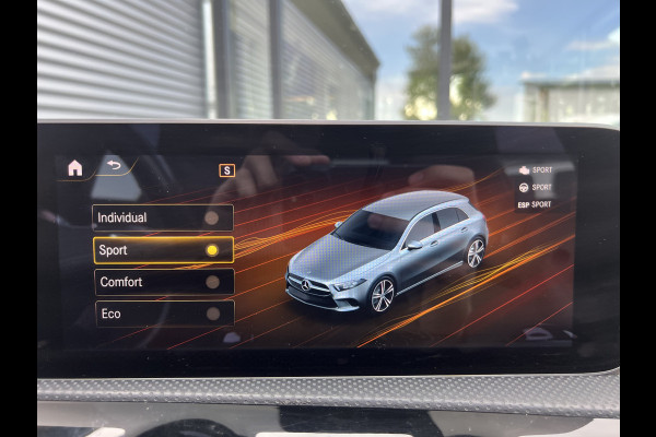 Mercedes-Benz A-Klasse 180 Business Solution AMG Night Upgrade panoramadak VEEL OPTIES!!