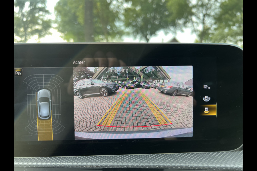 Mercedes-Benz A-Klasse 180 Business Solution AMG Night Upgrade panoramadak VEEL OPTIES!!