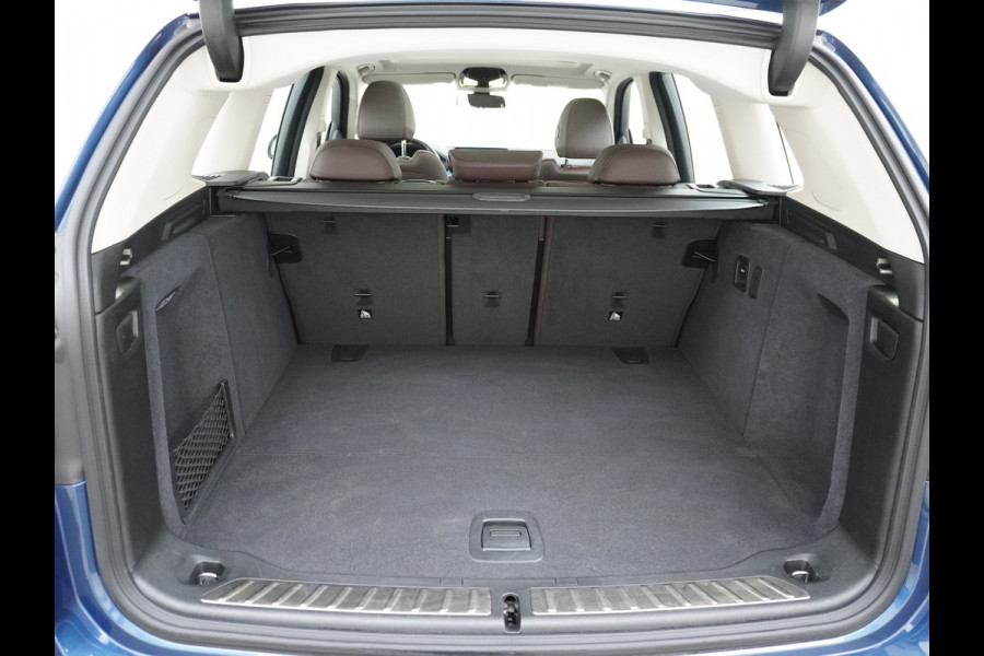 BMW iX3 High Executive 80kWh Leer+Elektr.-verst. Adap.Cruise Apple Carplay Android Auto Navi Ecc 360°Camera Panoramaschuifdak Harman&Kar Stoelverwarming Parkeer+Achteruitrij assistent Led Origineel Nederlandse Auto Zeer compleet! €73.000 nieuw! BMW iX3 High Executive 80kWh Leer+Elektr.-verst. Adap.Cruise Apple Carplay Android Auto Navi Ecc 360°Camera Panoramaschuifdak Harman&Kar Stoelverwarming Parkeer+Achteruitrij assistent Led Origineel Nederlandse Auto Zeer compleet! €73.000 nieuw!