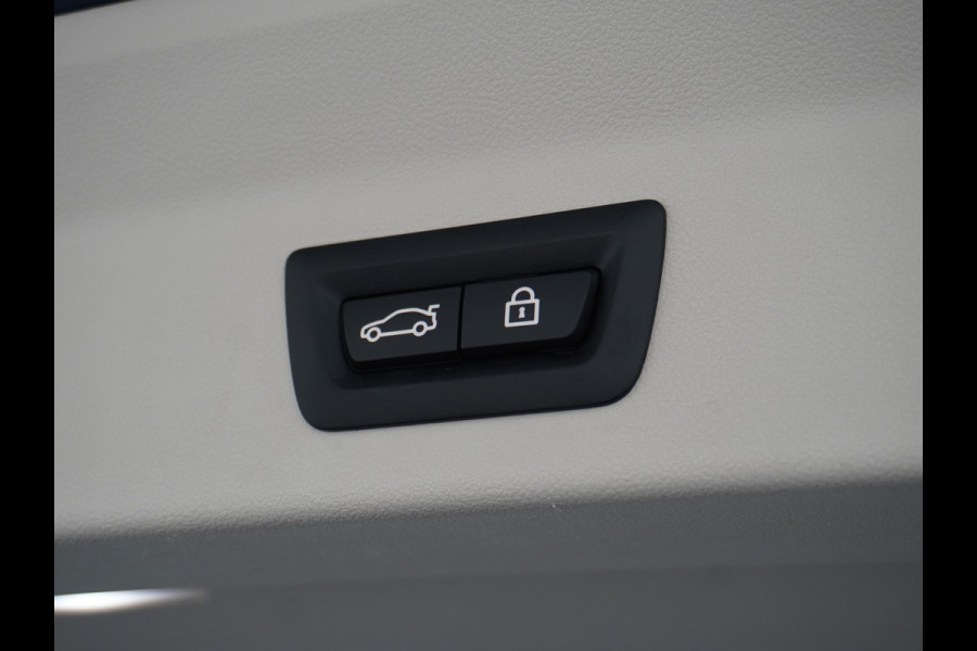 BMW iX3 High Executive 80kWh Leer+Elektr.-verst. Adap.Cruise Apple Carplay Android Auto Navi Ecc 360°Camera Panoramaschuifdak Harman&Kar Stoelverwarming Parkeer+Achteruitrij assistent Led Origineel Nederlandse Auto Zeer compleet! €73.000 nieuw! BMW iX3 High Executive 80kWh Leer+Elektr.-verst. Adap.Cruise Apple Carplay Android Auto Navi Ecc 360°Camera Panoramaschuifdak Harman&Kar Stoelverwarming Parkeer+Achteruitrij assistent Led Origineel Nederlandse Auto Zeer compleet! €73.000 nieuw!