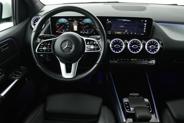 Mercedes-Benz B-Klasse 180 Launch Edition Premium Automaat (SFEERVERLICHTING, 360 CAMERA, STOELVERWARMING, GOED ONDERHOUDEN)