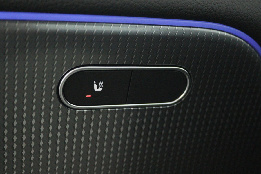 Mercedes-Benz B-Klasse 180 Launch Edition Premium Automaat (SFEERVERLICHTING, 360 CAMERA, STOELVERWARMING, GOED ONDERHOUDEN)