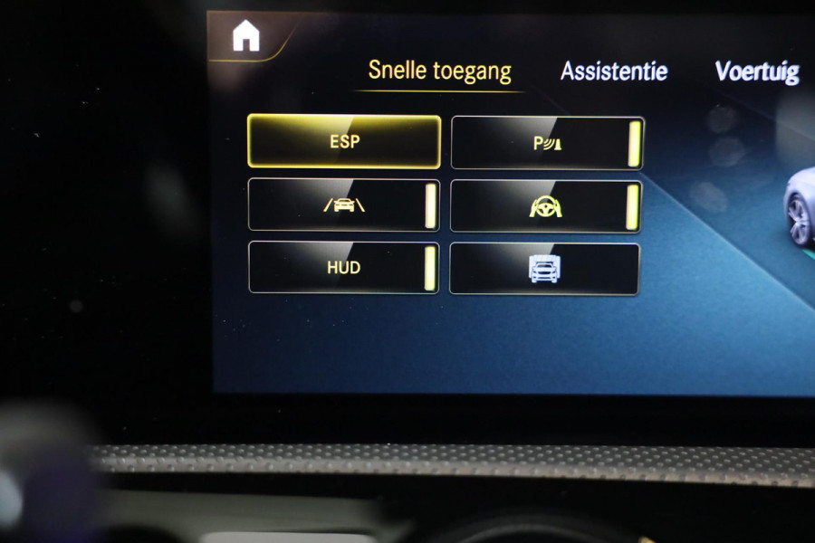 Mercedes-Benz A-Klasse 250 e AMG 45 Look / Acc / Memory / Lane Assist / Digital Cockpit / Sfeerverlichting / Camera / Pano / 18 In