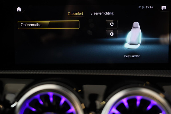 Mercedes-Benz A-Klasse 250 e AMG 45 Look / Acc / Memory / Lane Assist / Digital Cockpit / Sfeerverlichting / Camera / Pano / 18 In