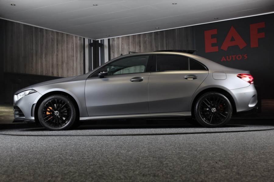 Mercedes-Benz A-Klasse 250 e AMG 45 Look / Acc / Memory / Lane Assist / Digital Cockpit / Sfeerverlichting / Camera / Pano / 18 In