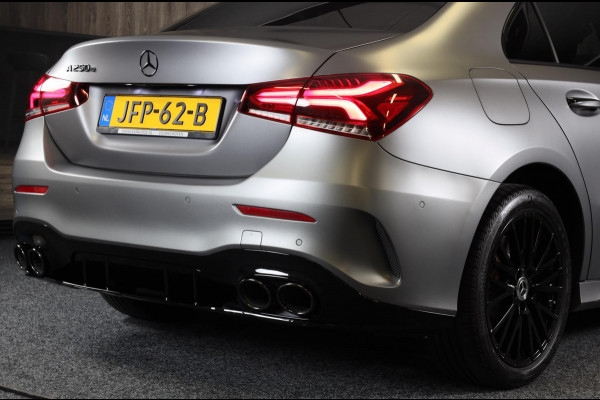 Mercedes-Benz A-Klasse 250 e AMG 45 Look / Acc / Memory / Lane Assist / Digital Cockpit / Sfeerverlichting / Camera / Pano / 18 In