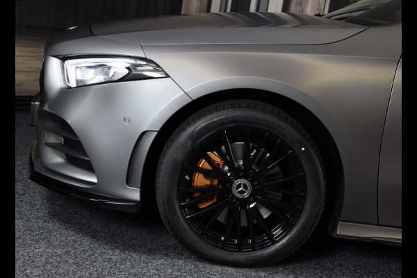 Mercedes-Benz A-Klasse 250 e AMG 45 Look / Acc / Memory / Lane Assist / Digital Cockpit / Sfeerverlichting / Camera / Pano / 18 In