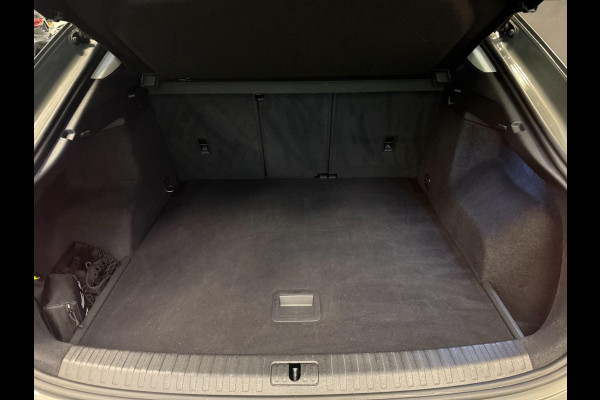 Audi Q3 Sportback 35 TFSI S-LINE BLACK-LINE 20'' NAVI/DAB/V-COCKPIT/CAM/A-CRUISE/ECC/PDC///