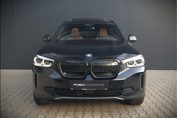 BMW iX3 High Executive 80 kWh | Panoramadak | Keyless | Stoelverwarming | Harman Kardon | Memory Seat | Head-Up Display | 360 Camera | Adaptief Onderstel | Trekhaak | Adaptive LED | Elektrische Stoelen | Apple Carplay | N