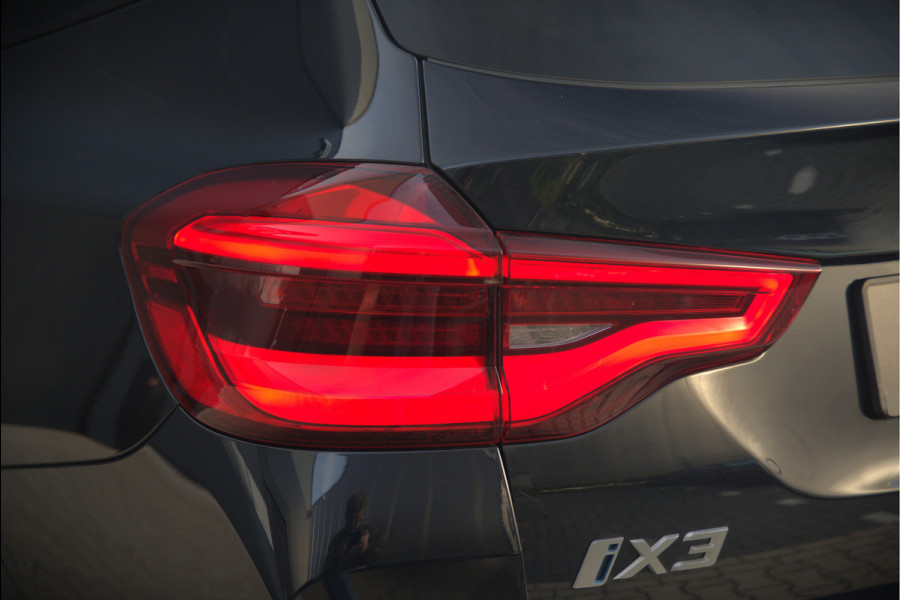BMW iX3 High Executive 80 kWh | Panoramadak | Keyless | Stoelverwarming | Harman Kardon | Memory Seat | Head-Up Display | 360 Camera | Adaptief Onderstel | Trekhaak | Adaptive LED | Elektrische Stoelen | Apple Carplay | N