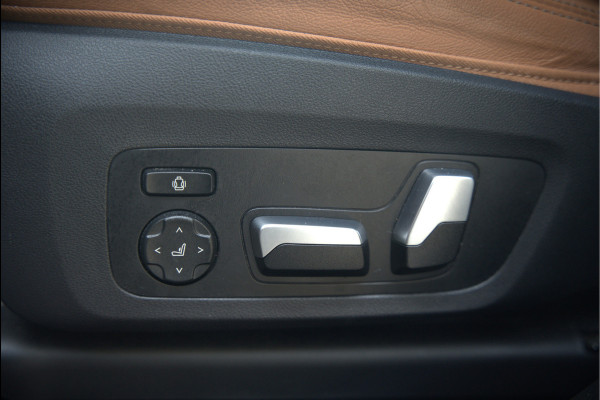 BMW iX3 High Executive 80 kWh | Panoramadak | Keyless | Stoelverwarming | Harman Kardon | Memory Seat | Head-Up Display | 360 Camera | Adaptief Onderstel | Trekhaak | Adaptive LED | Elektrische Stoelen | Apple Carplay | N