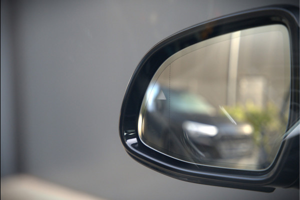 BMW iX3 High Executive 80 kWh | Panoramadak | Keyless | Stoelverwarming | Harman Kardon | Memory Seat | Head-Up Display | 360 Camera | Adaptief Onderstel | Trekhaak | Adaptive LED | Elektrische Stoelen | Apple Carplay | N