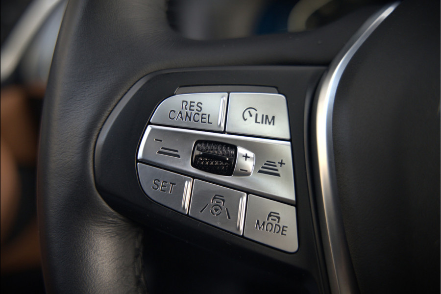 BMW iX3 High Executive 80 kWh | Panoramadak | Keyless | Stoelverwarming | Harman Kardon | Memory Seat | Head-Up Display | 360 Camera | Adaptief Onderstel | Trekhaak | Adaptive LED | Elektrische Stoelen | Apple Carplay | N