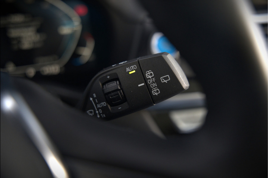 BMW iX3 High Executive 80 kWh | Panoramadak | Keyless | Stoelverwarming | Harman Kardon | Memory Seat | Head-Up Display | 360 Camera | Adaptief Onderstel | Trekhaak | Adaptive LED | Elektrische Stoelen | Apple Carplay | N