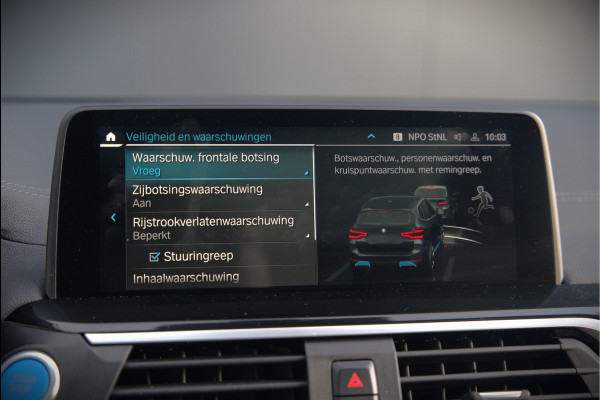 BMW iX3 High Executive 80 kWh | Panoramadak | Keyless | Stoelverwarming | Harman Kardon | Memory Seat | Head-Up Display | 360 Camera | Adaptief Onderstel | Trekhaak | Adaptive LED | Elektrische Stoelen | Apple Carplay | N