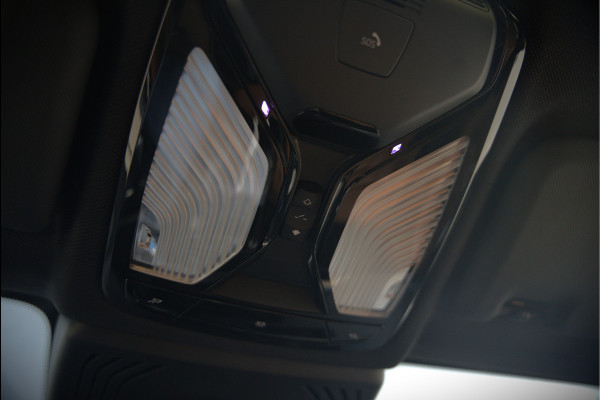 BMW iX3 High Executive 80 kWh | Panoramadak | Keyless | Stoelverwarming | Harman Kardon | Memory Seat | Head-Up Display | 360 Camera | Adaptief Onderstel | Trekhaak | Adaptive LED | Elektrische Stoelen | Apple Carplay | N