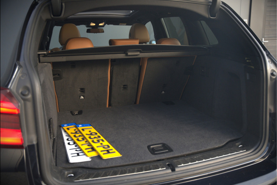 BMW iX3 High Executive 80 kWh | Panoramadak | Keyless | Stoelverwarming | Harman Kardon | Memory Seat | Head-Up Display | 360 Camera | Adaptief Onderstel | Trekhaak | Adaptive LED | Elektrische Stoelen | Apple Carplay | N