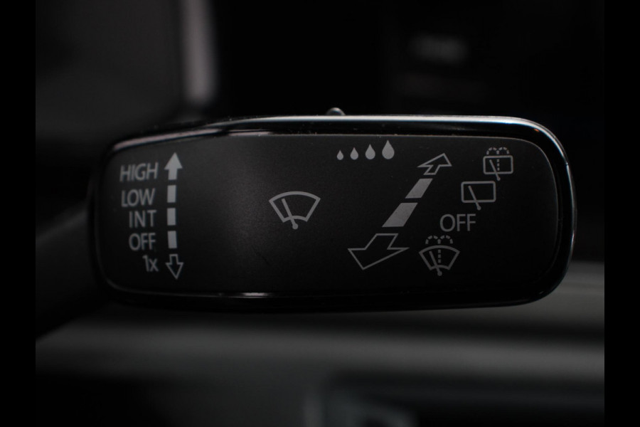 Volkswagen Polo 1.0 TSI DSG Comfortline | Navigatie | App Connect / Apple Carplay / Android Auto | Climate Control | Stoelverwarming | Extra Getint glas