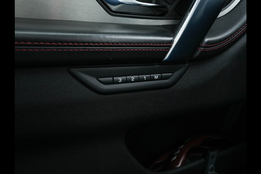 Land Rover Discovery Sport P300e 1.5 R-Dynamic Sportpack HSE AWD (INCL-BTW) *PANO | LUXURY-LEATHER | MERIDIAN-AUDIO | FULL-LED | MEMORY-PACK | DIGI-COCKPIT | NAVI-FULLMAP | CAMERA | KEYLESS | PRIVACY-GLASS | DAB | SHIFT-PADDLES | TOWBAR | LANE-ASSIST | 20'