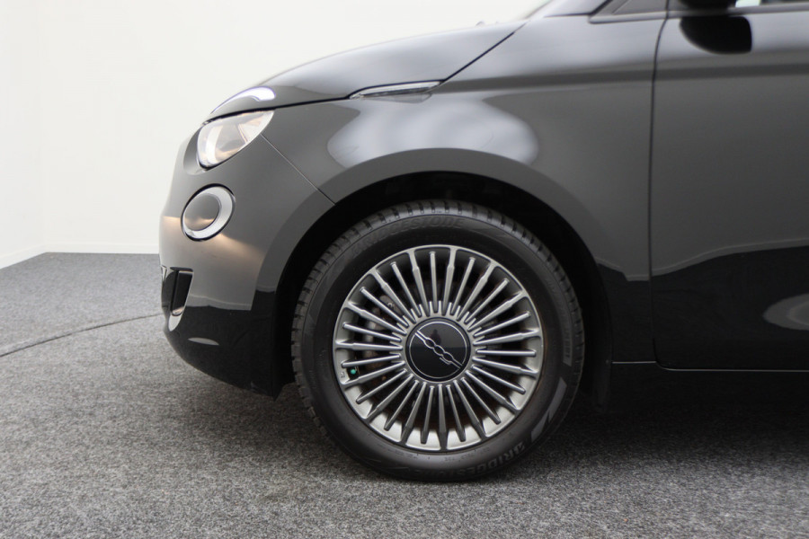 Fiat 500 Icon 42 kWh Virtual Cockpit, Climate, Apple Carplay, Cruise, Rijstrooksensor, DAB, 16''