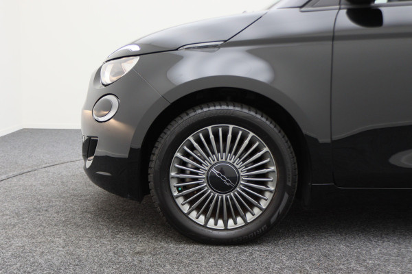 Fiat 500 Icon 42 kWh Virtual Cockpit, Climate, Apple Carplay, Cruise, Rijstrooksensor, DAB, 16''