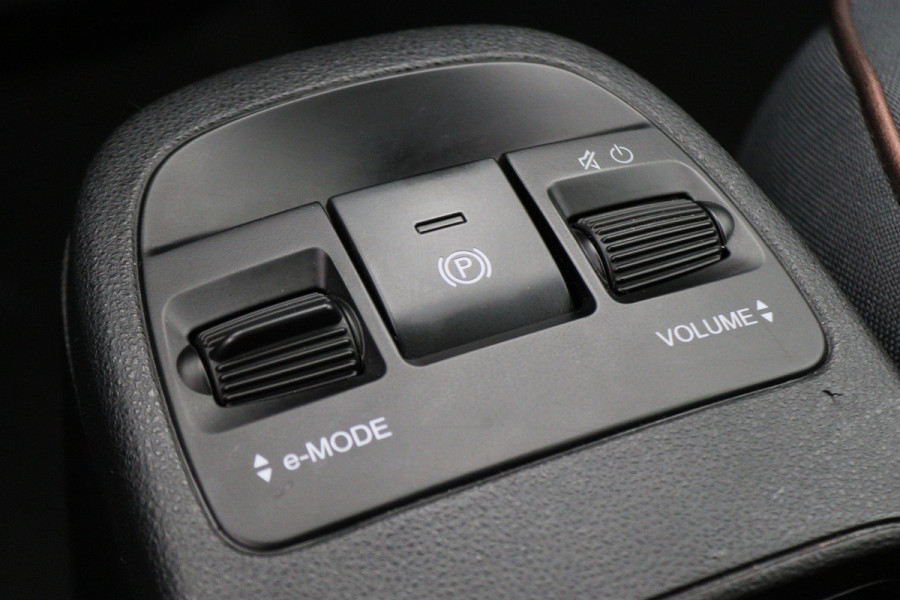 Fiat 500 Icon 42 kWh Virtual Cockpit, Climate, Apple Carplay, Cruise, Rijstrooksensor, DAB, 16''