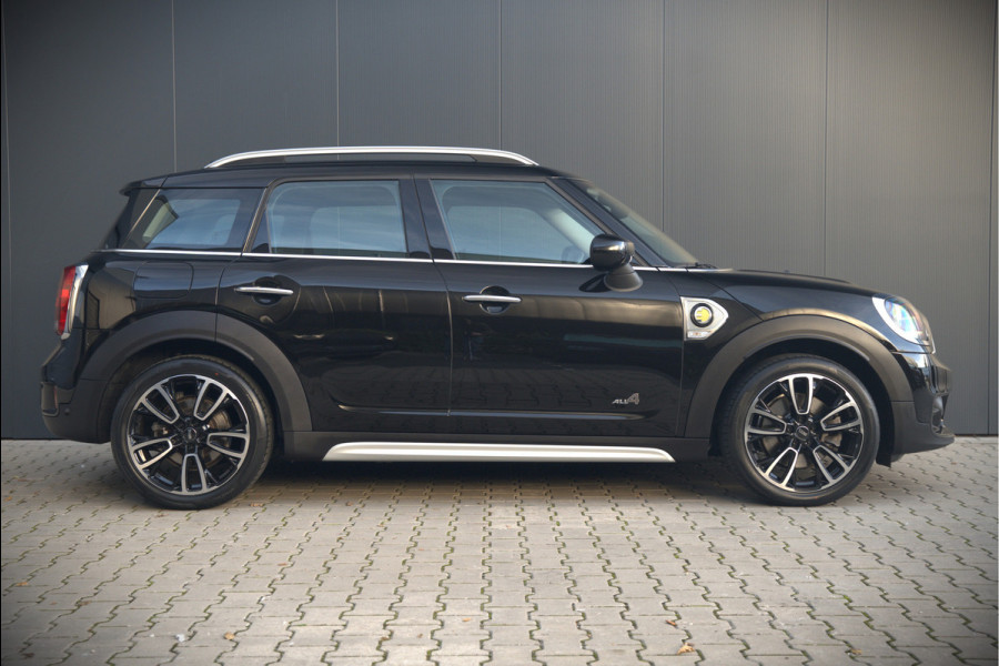 MINI Countryman 2.0 Cooper S E ALL4 | Stoelverwarming | Parkeersensoren | Apple Carplay | Navigatie | Keyless | Ambiance Verlichting | Climate Control |