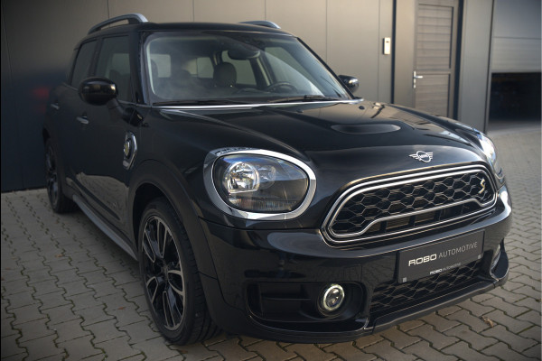 MINI Countryman 2.0 Cooper S E ALL4 | Stoelverwarming | Parkeersensoren | Apple Carplay | Navigatie | Keyless | Ambiance Verlichting | Climate Control |