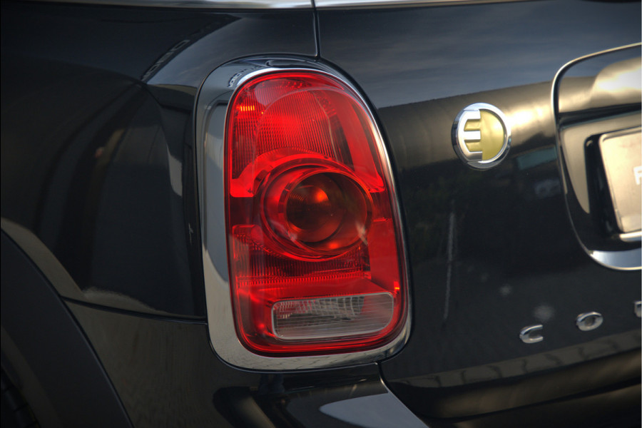 MINI Countryman 2.0 Cooper S E ALL4 | Stoelverwarming | Parkeersensoren | Apple Carplay | Navigatie | Keyless | Ambiance Verlichting | Climate Control |