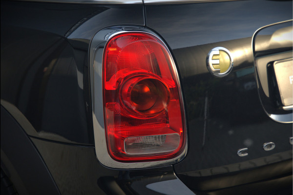 MINI Countryman 2.0 Cooper S E ALL4 | Stoelverwarming | Parkeersensoren | Apple Carplay | Navigatie | Keyless | Ambiance Verlichting | Climate Control |