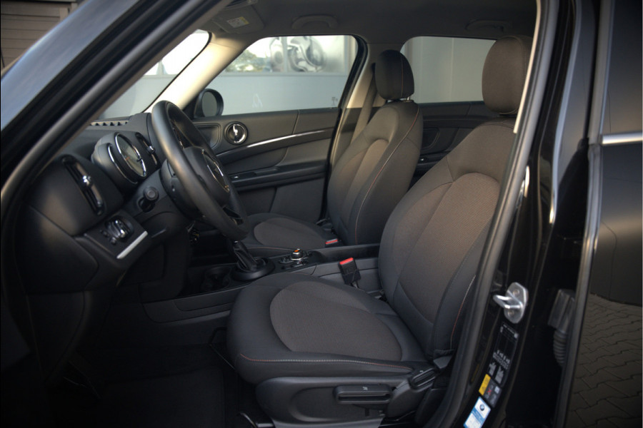 MINI Countryman 2.0 Cooper S E ALL4 | Stoelverwarming | Parkeersensoren | Apple Carplay | Navigatie | Keyless | Ambiance Verlichting | Climate Control |