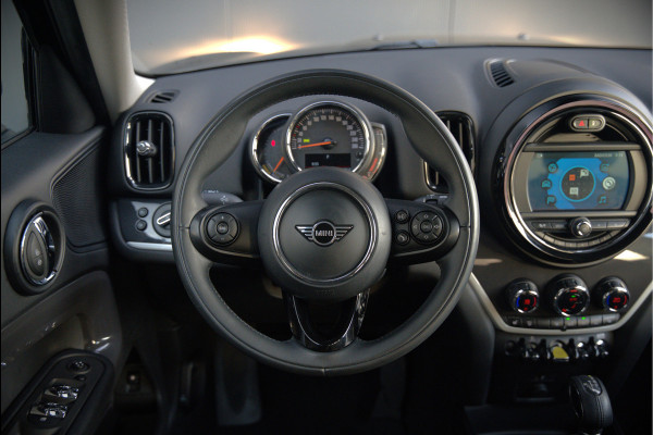 MINI Countryman 2.0 Cooper S E ALL4 | Stoelverwarming | Parkeersensoren | Apple Carplay | Navigatie | Keyless | Ambiance Verlichting | Climate Control |