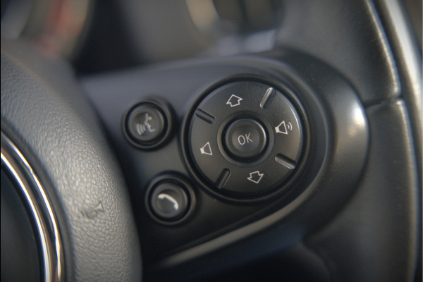 MINI Countryman 2.0 Cooper S E ALL4 | Stoelverwarming | Parkeersensoren | Apple Carplay | Navigatie | Keyless | Ambiance Verlichting | Climate Control |