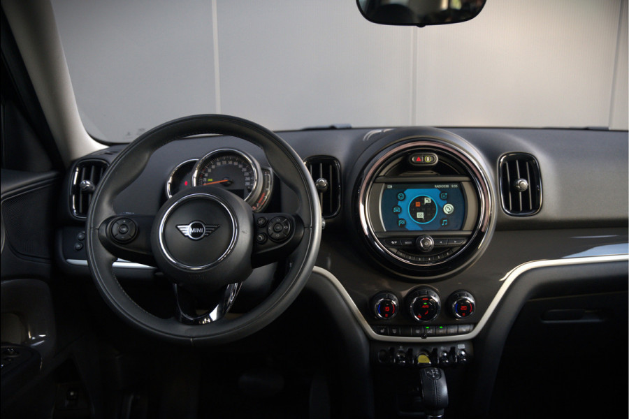 MINI Countryman 2.0 Cooper S E ALL4 | Stoelverwarming | Parkeersensoren | Apple Carplay | Navigatie | Keyless | Ambiance Verlichting | Climate Control |